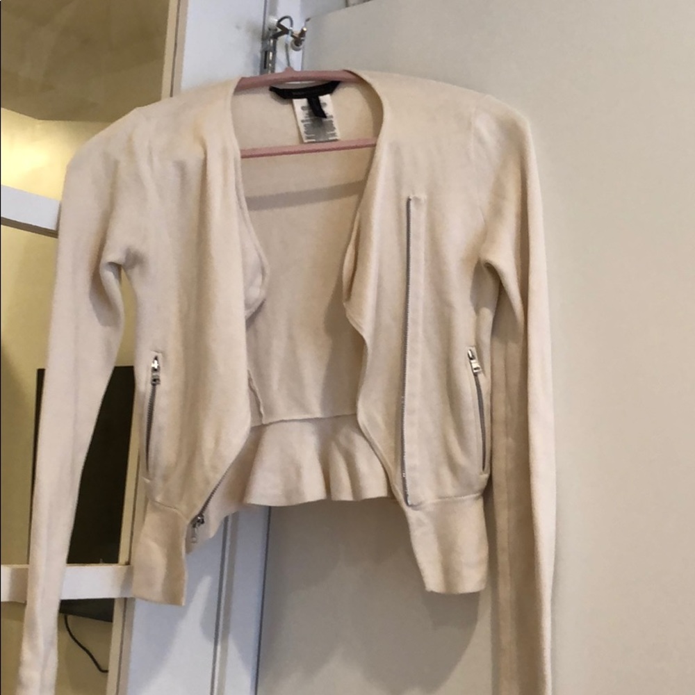BCBG - Size XS - White Cropped Sweater